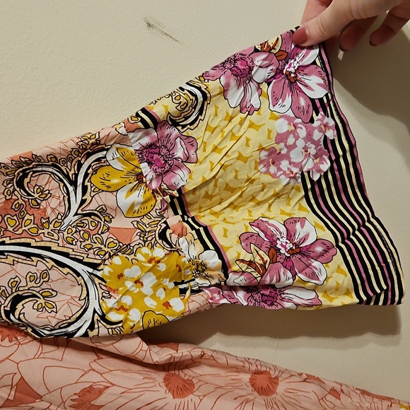 Belongsci Pink Floral V neck Elbow Long Sleeve Dress. NWT. - Picture 3 of 5